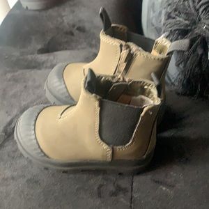 H&M Chelsea boots toddler